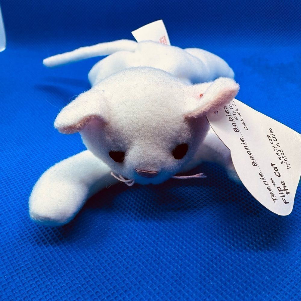 16 vintage Teenie Beanie babies